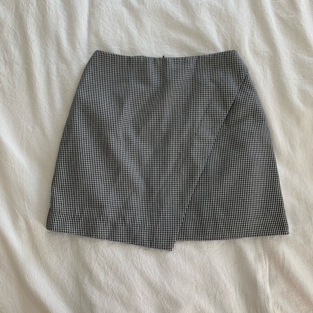 FOREVER 21 houndstooth mini skirt